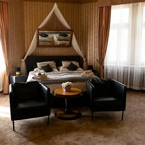 light-rooms-prague.praguehotelsweb.com/